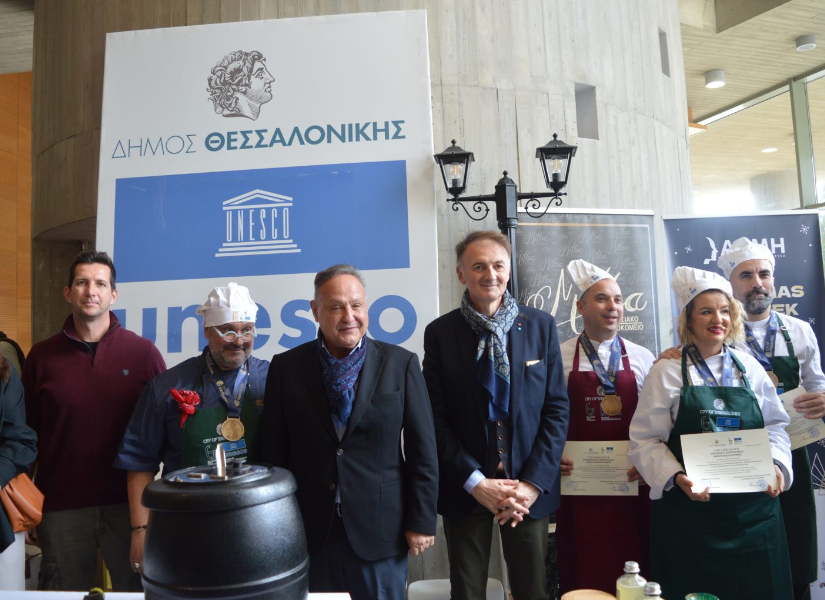 Με ρεκόρ επισκεπτών η Χριστουγεννιάτικη γαστρονομική αγορά στο Δημαρχείο Θεσσαλονίκης