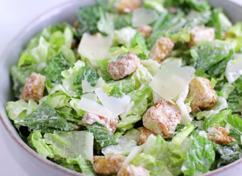 Μία εναλλακτική Ceasar σαλάτα με vegan κοτομπουκιές