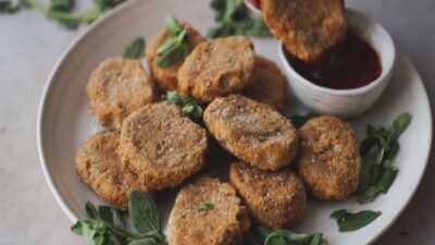 Tί θα λέγατε για noodles με vegan κοτομπουκιές;