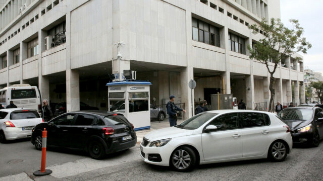 Αγ. Παντελεήμονας: Τέσσερις συλλήψεις για απάτες – Κατασχέθηκαν πάνω από 38.000 ευρώ