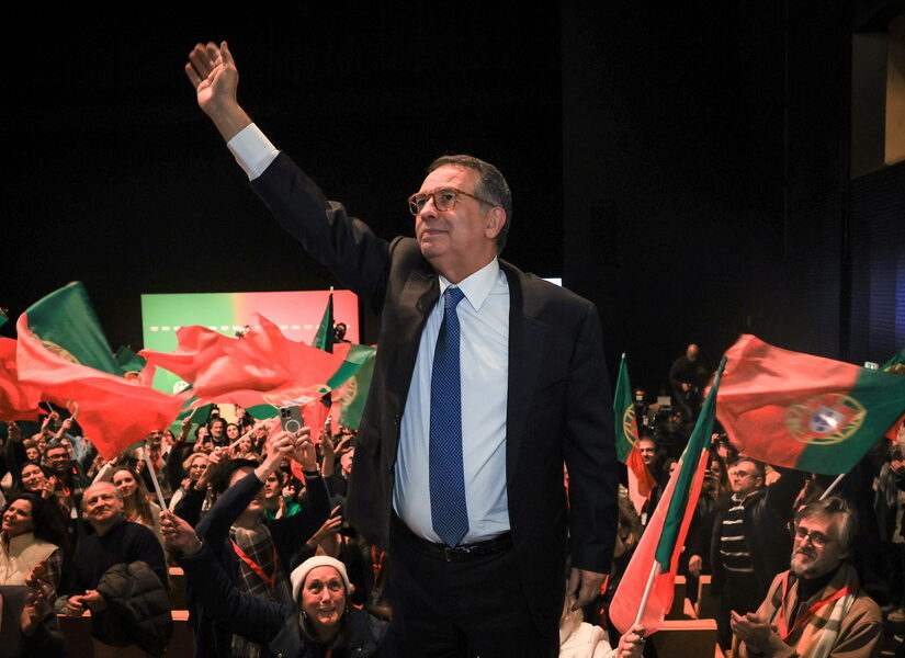 Πορτογαλία: Ο σοσιαλιστής Σεγκούρο και ο ακροδεξιός Βεντούρα στον β' γύρο των προεδρικών