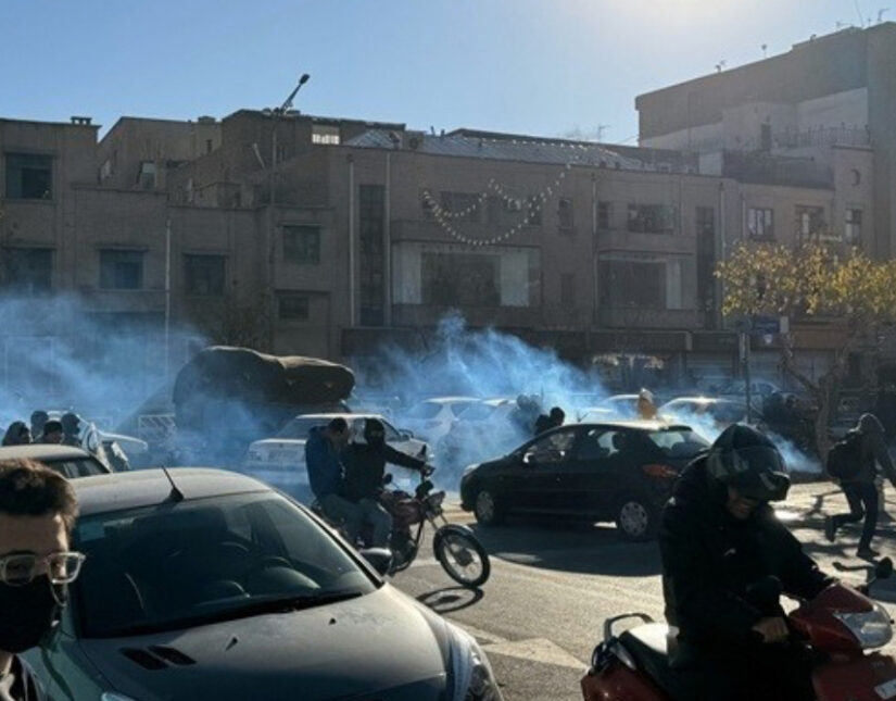 Ιράν: Τουλάχιστον 3 νεκροί σε διαδηλώσεις κατά της ακρίβειας