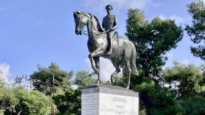 Η κόντρα Ενόπλων Δυνάμεων-Εκκλησίας για τη συνοικία Παπάγου