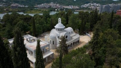 Η κληρονομιά του μακαριστού Αναστάσιου στα Τίρανα, Ορφέας Μπέτσης