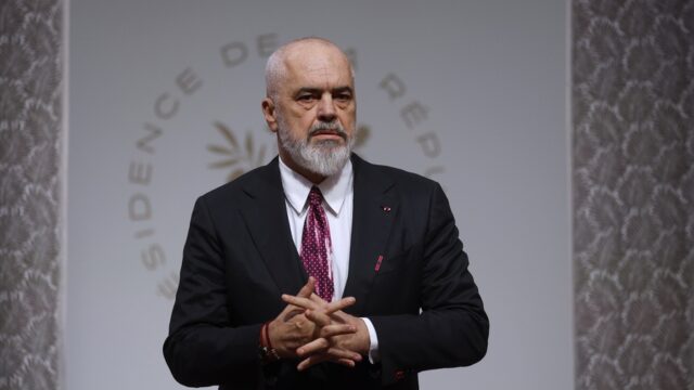 Ποιοι ανησυχούν στην Αλβανία από την σύλληψη Μαδούρο, Ορφέας Μπέτσης