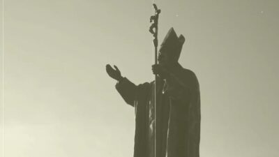 Η επέλαση του ανορθολογικού μεσσιανισμού, Γιάννης Πανούσης