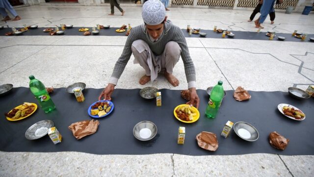 Έρευνα δείχνει άνοδο του αθεϊσμού στην Τουρκία, Βάνα Στέλλου