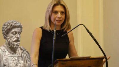 Η Καρυστιανού και ο Μάρκος Αυρήλιος, Βασίλης Στοϊλόπουλος