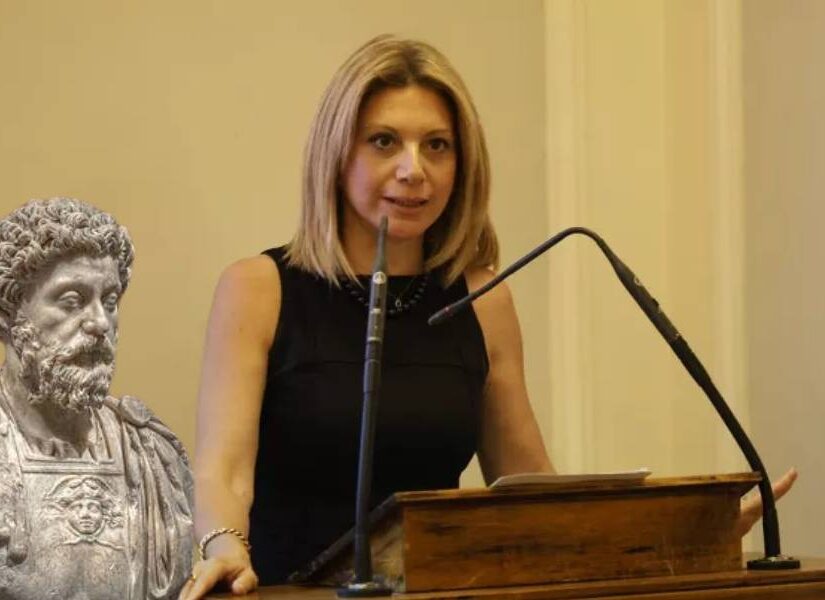 Η Καρυστιανού και ο Μάρκος Αυρήλιος, Βασίλης Στοϊλόπουλος