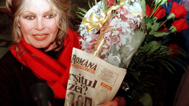 (Τ) Το στιλ της Μπριζίτ Μπαρντό σε 8 βήματα, ένας φόρος τιμής σε έναν αληθινό μύθο