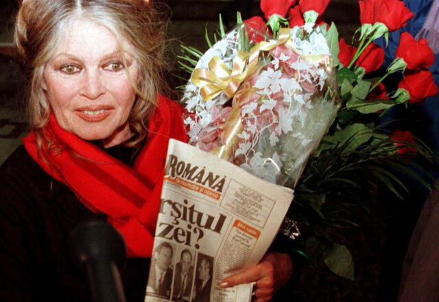 (Τ) Το στιλ της Μπριζίτ Μπαρντό σε 8 βήματα, ένας φόρος τιμής σε έναν αληθινό μύθο