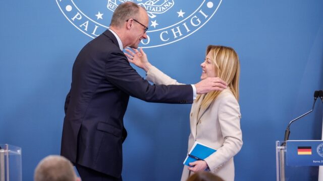 Ιταλία: Πώς φτάσαμε στην πολιτική κυριαρχία της Μελόνι, Νεφέλη Λυγερού