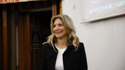 Στης Μαρίας την ποδιά σφάζονται παλικάρια… Γιάννης Παπαμιχαήλ