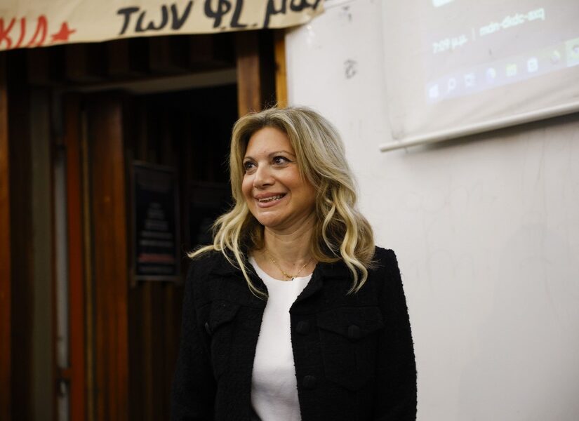 Στης Μαρίας την ποδιά σφάζονται παλικάρια… Γιάννης Παπαμιχαήλ