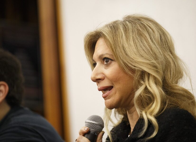 Η Καρυστιανού αντιμέτωπη με την πολιτική ανθρωποφαγία, Μαρία Καρυστιανού