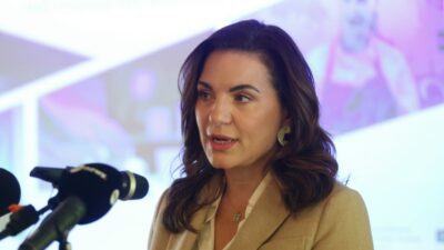 Αναβρασμός στην κυβέρνηση για την "φωτογραφική" τροπολογία της Κεφαλογιάννη - Τι απαντά η ίδια