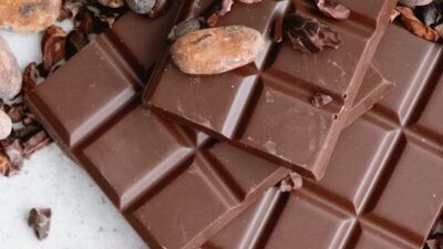 Γιατί οι γυναίκες έχουν ειδική σχέση με τη σοκολάτα