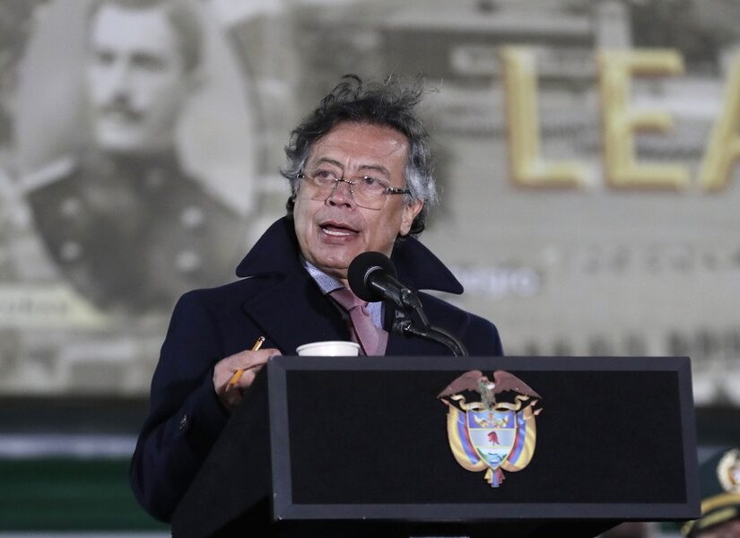 Τύμπανα πολέμου στην Λατινική Αμερική – Ένα βήμα από αμερικανική εισβολή στην Κολομβία