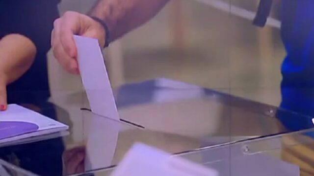 Το υφιστάμενο κομματικό σύστημα και η ψήφος διαιτησίας... Βασίλης Μαστρογιάννης