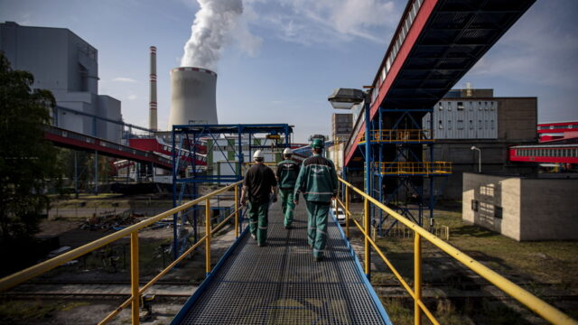 Το πανόραμα στην ενεργειακή απασχόληση παγκοσμίως, Φίλης Καϊτατζής