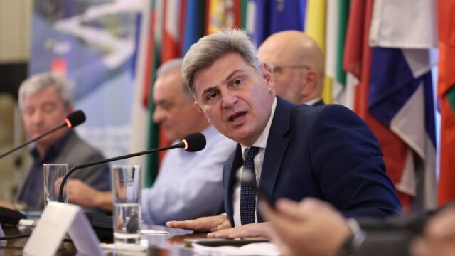 Ο ΣΥΡΙΖΑ διαγράφει τον Φαραντούρη λόγω Καρυστιανού, Σπύρος Γκουτζάνης