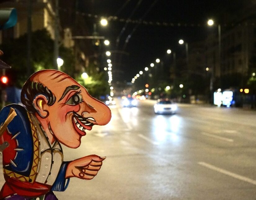 Καραγκιόζης… by night παραστάσεις θεάτρου σκιών αυστηρά για ενήλικες με τον Νικόλα Τζιβελέκη