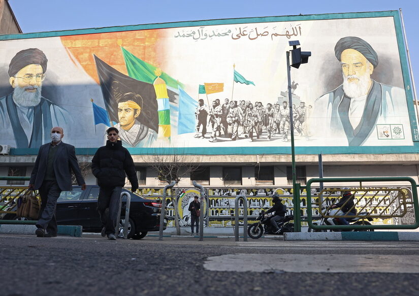 Πρέπει να αποκλείεται μία δυτική επέμβαση στο Ιράν; Κωνσταντίνος Τσινταράκης