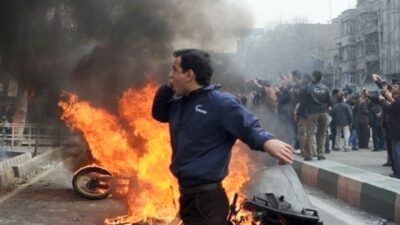 Πάνω από 540 νεκροί στο Ιράν – “Έτοιμοι και για πόλεμο και για διάλογο” απαντά στον Τραμπ η Τεχεράμη