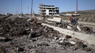 Σε καθεστώς αβεβαιότητας το Κομπάνι παρά την άφιξη ανθρωπιστικής βοήθειας