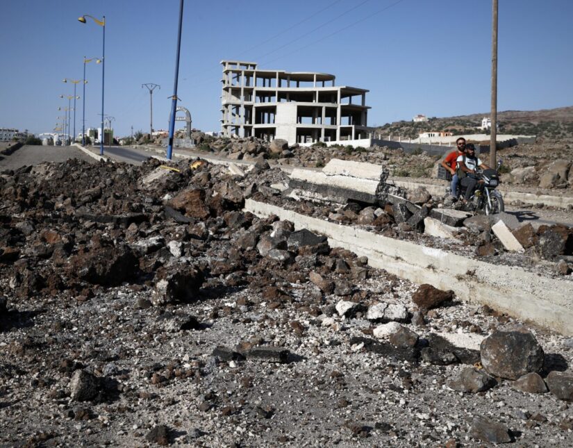 Σε καθεστώς αβεβαιότητας το Κομπάνι παρά την άφιξη ανθρωπιστικής βοήθειας