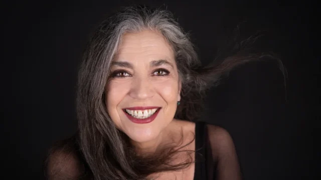 Η Σαβίνα Γιαννάτου και ο πιανίστας Σπύρος Μάνεσης στο Theatre Of The No