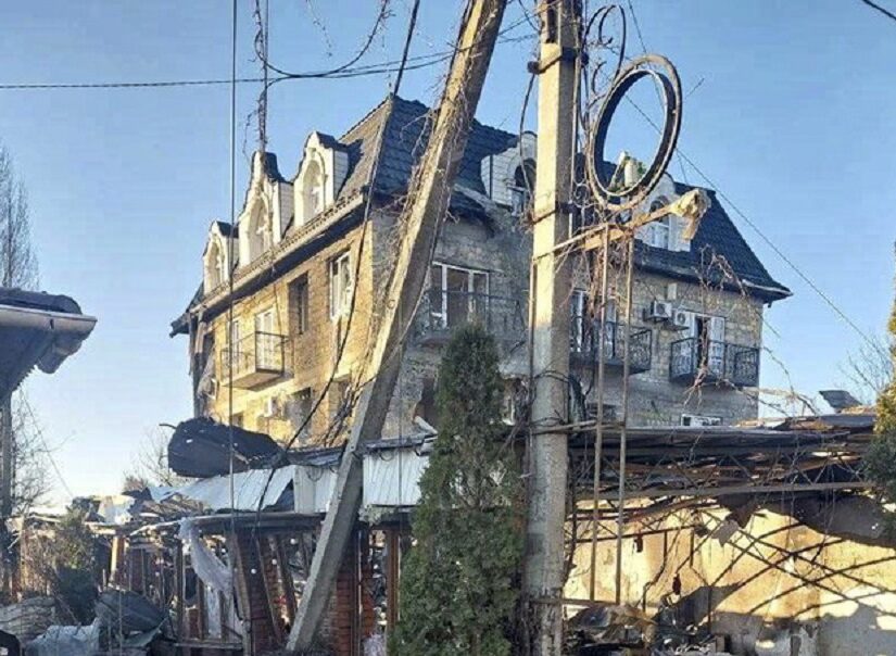 Μόνο οι κακοί Ρώσοι βομβαρδίζουν αμάχους, οι Ουκρανοί είναι παναγίες!