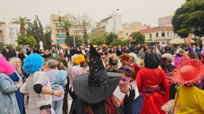 «ΜΑΣΚΑΡΟΚΑΜΩΜΑΤΑ» στην Πλατεία Κύπρου