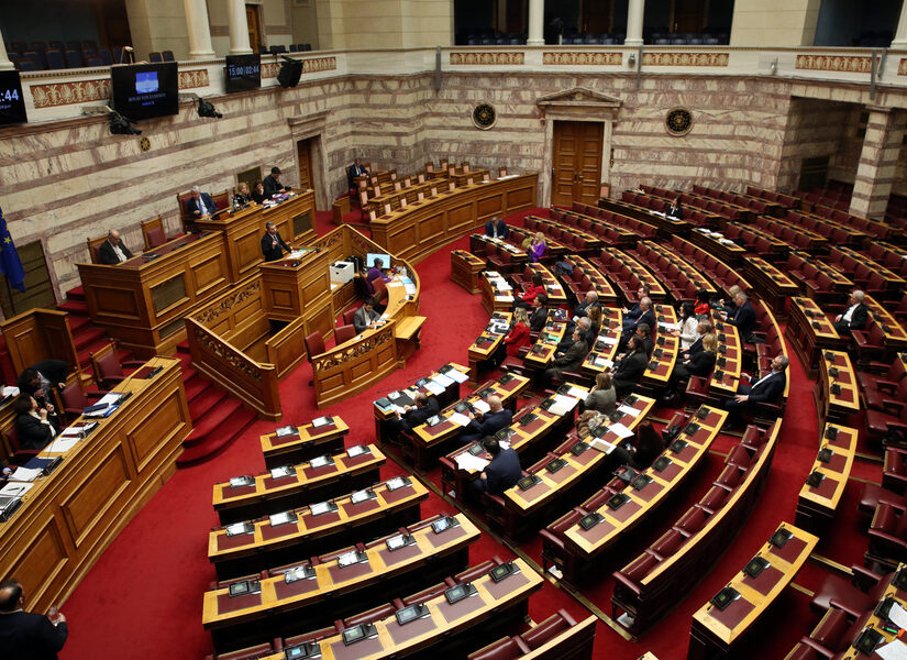 Πολιτικό σύστημα: Στο ίδιο έργο θεατές... Απόστολος Αποστόλου