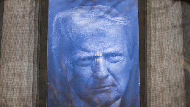 Η πολιτική Τραμπ προκαλεί διεθνή ακαταστασία, Κώστας Κόλμερ