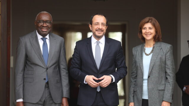 Σιωπή! Η κυρία Ολγκίν ενοχλείται! Κώστας Βενιζέλος