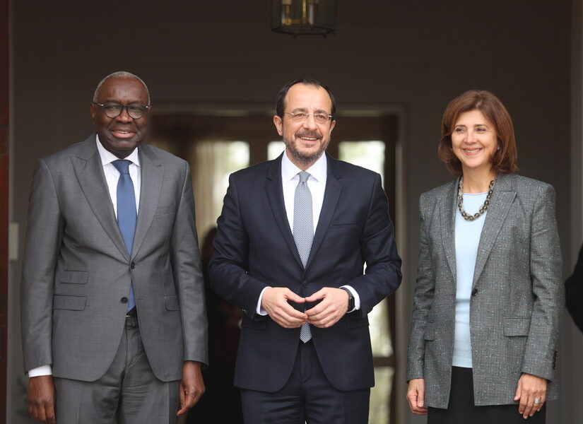 Σιωπή! Η κυρία Ολγκίν ενοχλείται! Κώστας Βενιζέλος