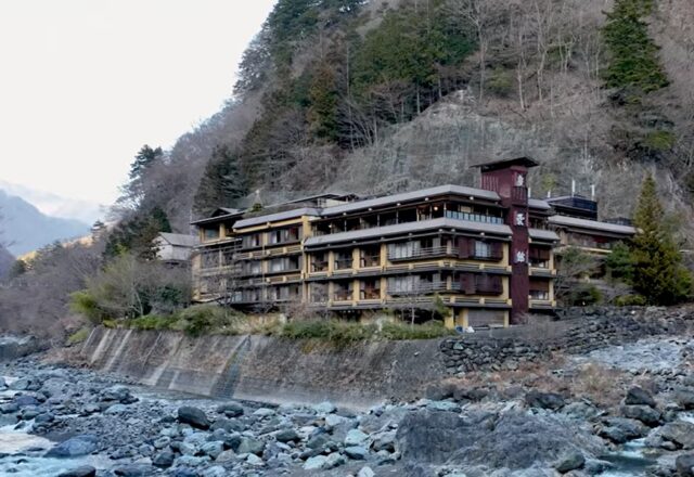 Μια νύχτα στο παλαιότερο ξενοδοχείο του πλανήτη