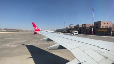 Αμερικανιές από τους Αμερικανούς στο παράνομο αεροδρόμιο Τύμπου, Κώστας Βενιζέλος