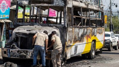 Εμπρησμοί και χάος στο Μεξικό μετά τη δολοφονία αρχηγού καρτέλ