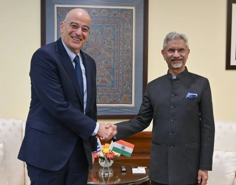 Περιφερειακές και διεθνείς εξελίξεις στη συνάντηση Δένδια με τον Ινδό υπουργό Εξωτερικών