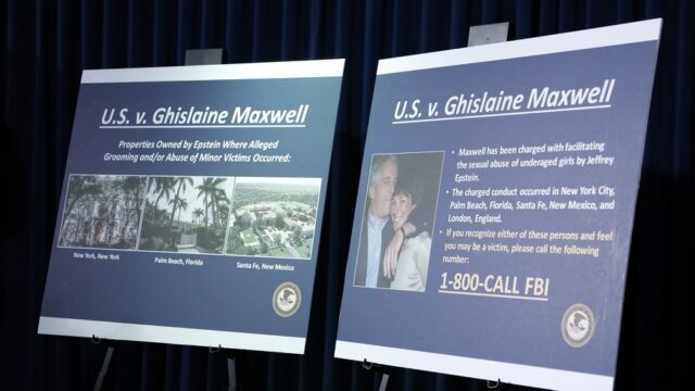 Πολιτικοί κραδασμοί από το σκάνδαλο Επστάιν – Φρικιαστικές αναφορές στα έγγραφα