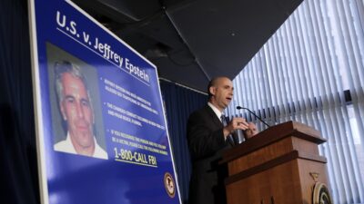 Παραίτηση-"βόμβα" και στην Βρετανία λόγω Επστάϊν – Νετανιάχου: Έκθετος ο Μπαράκ