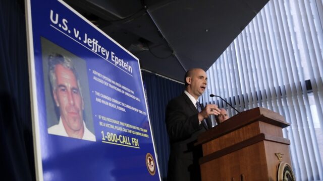 Παραίτηση-"βόμβα" και στην Βρετανία λόγω Επστάϊν – Νετανιάχου: Έκθετος ο Μπαράκ