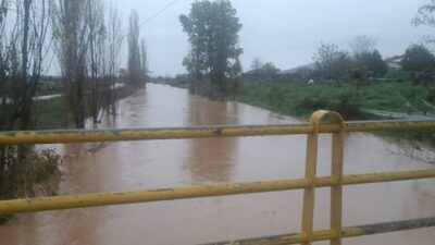 Έβρος: Σε κόκκινο συναγερμό – “Πέφτουν 1.300 κ.μ. νερού από Βουλγαρία και Τουρκία”