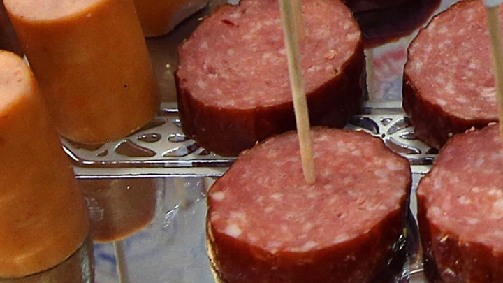 Κατασχέθηκαν τέσσερις τόνοι ακατάλληλου κρέατος