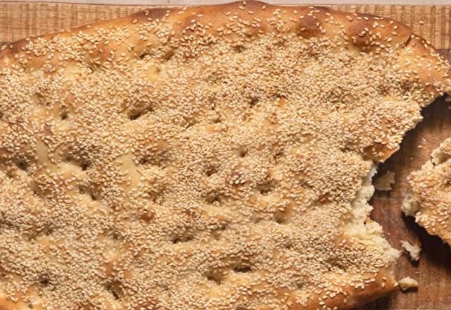 Πώς να φτιάξετε πατροπαράδοτη λαγάνα, Άντζελα Μολφέτα