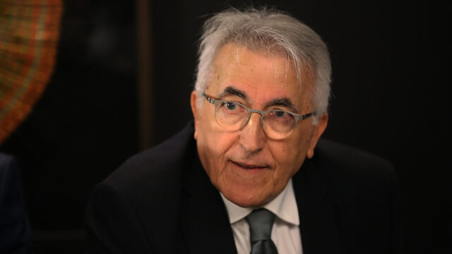 Οι κυβερνήσεις πέφτουν, ο πρόεδρος της ΓΣΕΕ ποτέ! Λέανδρος Ρακιντζής