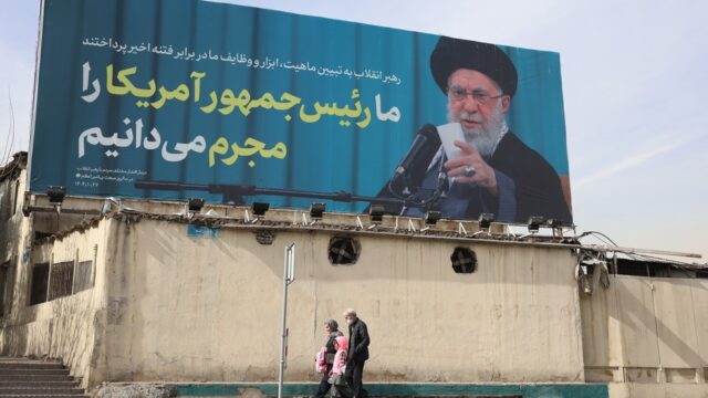 Στον αέρα οι συνομιλίες ΗΠΑ-Ιράν μετά την αιφνιδιαστική στροφή της Τεχεράνης, Βάνα Στέλλου