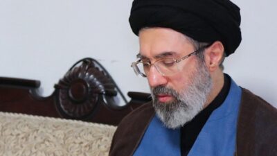 Θεοκρατία με πολιτικούς θεσμούς – Το ιδιότυπο Σύνταγμα του Ιράν, Δημήτρης Σταθακόπουλος